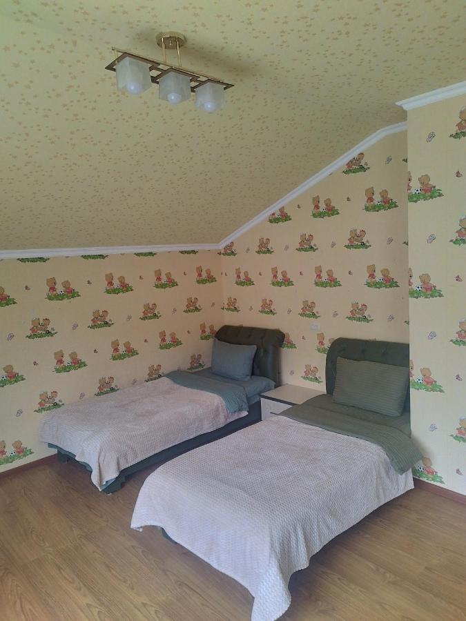 комнаты у айрин Homestay *